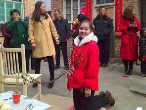 成人礼跪拜长辈视频,成人礼跪拜长辈，青春致敬传统仪式