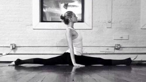 成人学什么会压腿视频,成人压腿视频教程