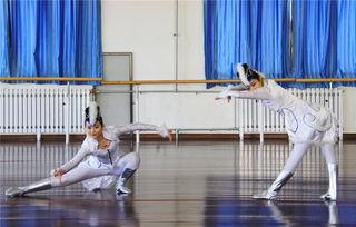 成人坐姿表演视频教学,成人标准坐姿教学概述