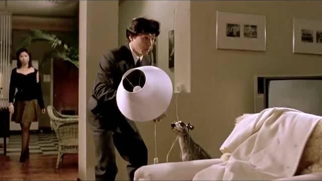 成人用脚吃饭视频,成人用脚吃饭，挑战传统饮食习惯