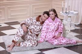 成人男女红袄图片视频,成人男女风采瞬间