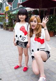 亲子套装成人拍摄视频,记录温馨家庭时光的美好瞬间